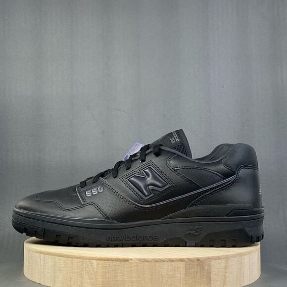 New Balance 550 Triple Black Sneaker shoe with Arch Support mens size 11 main image 8